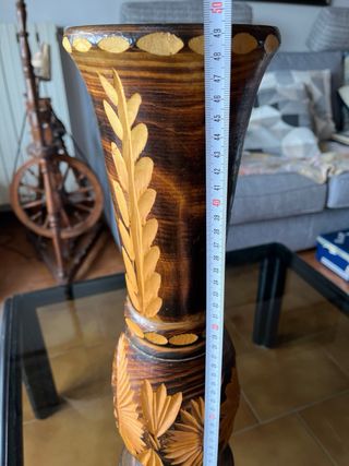 Vaso in legno vintage decorato a mano