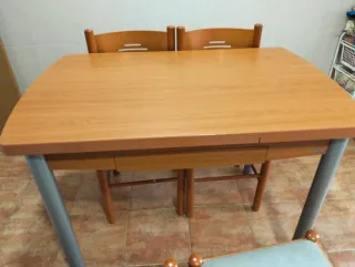 Mesa extensible cocina + 4 sillas BAILEN