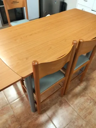 Mesa extensible cocina + 4 sillas BAILEN