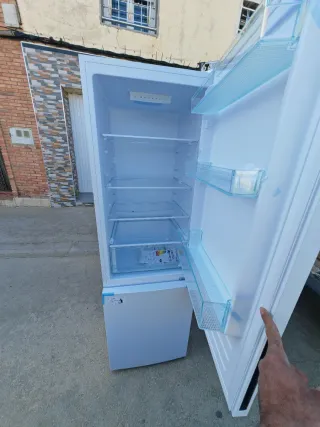 Nevera Candy Nueva 187x55