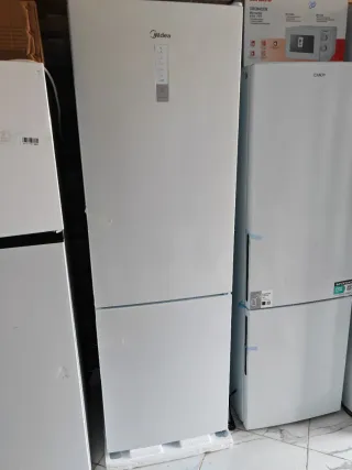 Nevera Candy Nueva 187x55