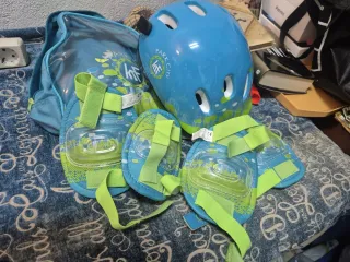 Lote protecciones infantil casco rodilleras