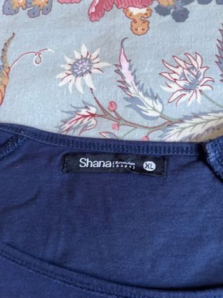 Camiseta azul escote redondo