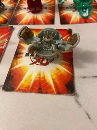 Lotto Bakugan con carte