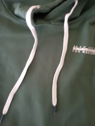 Sudadera Makarthy con capucha