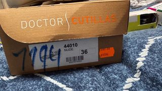 Zapatos rosas con tira  Zapato marron