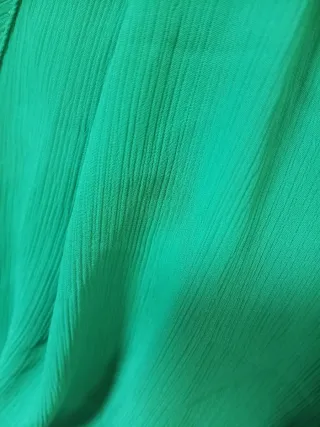 Blusa Crop Top Verde Hombro Descubierto