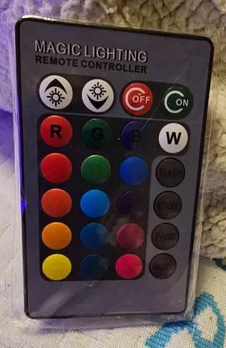 Lámpara Luna multicolor con mando.