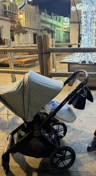 Carro de bebé Jane gris en excelente estado.