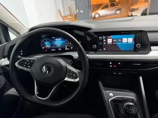 Volkswagen Golf 2021