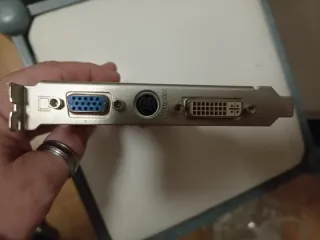 Tarjeta Gráfica ATI RX550GU DH3