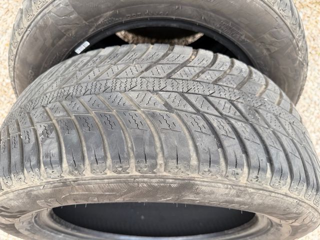 Juego Neumáticos Nexen 225/55/16