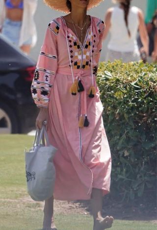 Kaftán Coosy verde bordado talla única.