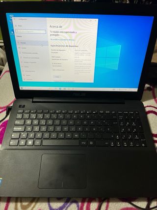 Portátil ASUS X555