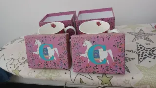 2 Tazze Porcellana Design Cavallo con lettera C