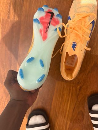 Botas de fútbol Nike Naranja y Azul