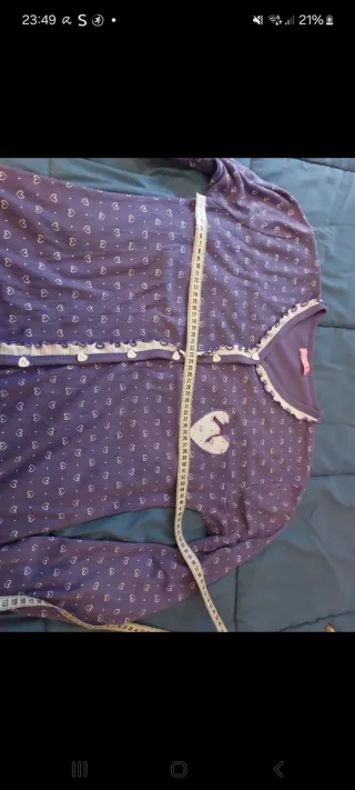 Pigiama a cuori viola e bianchi