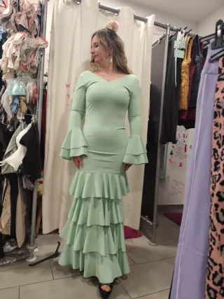 Vestido Flamenca Verde con Volantes