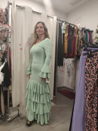 Vestido Flamenca Verde con Volantes