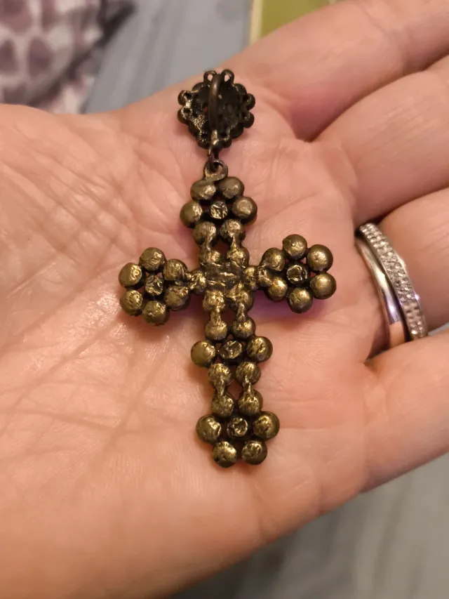 Colgante cruz piedras preciosas oro