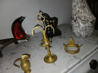 Lote Antigüedades: Lámpara, Jarra, Pajarito