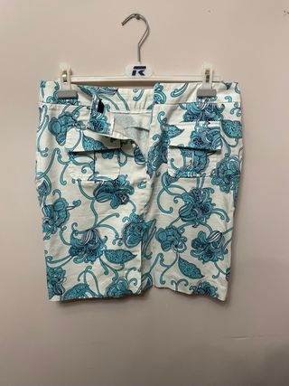 Falda estampada floral azul y blanco
