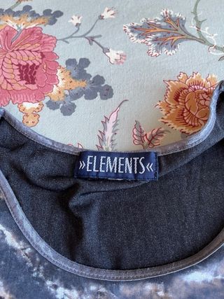 Camiseta de terciopelo gris