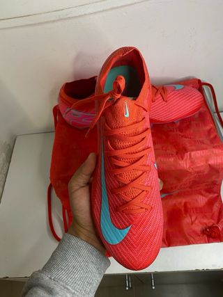 Botas de fútbol Nike Mercurial Nuevas