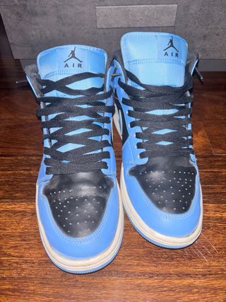 Jordan 1 Mid University Blue Black Usate