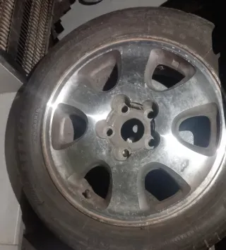 Llanta Toyota 205/55R16