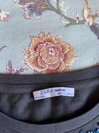 Camiseta Zara con pedrería
