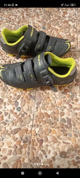 Zapatillas Ciclismo MTB Negras y Amarillas