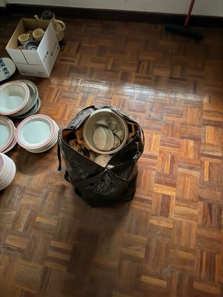 Juego de vajilla antiguo de cerámica