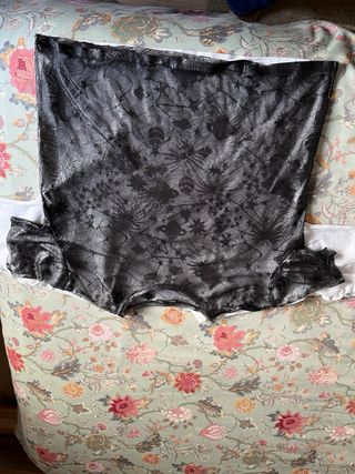 Camiseta M/38/10 Negra y Plateada Planetas