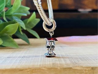Charm Calavera Manzana Roja - Plata