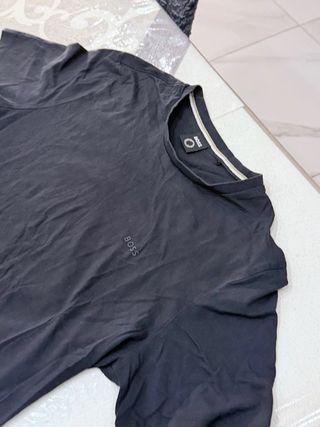 T-shirt BOSS blu logo tono su tono taglia S