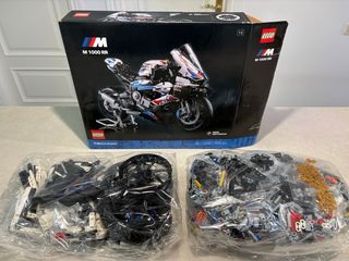 Lego Technic BMW M 1000 RR 42130