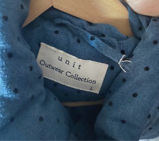 Chaqueta acolchada mujer azul lunares