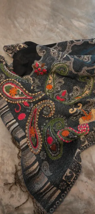 Sciarpa donna fantasia paisley