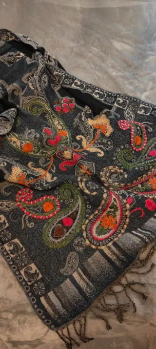 Sciarpa donna fantasia paisley