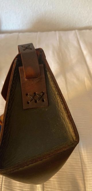 Bolso de piel TUMUS artesanal