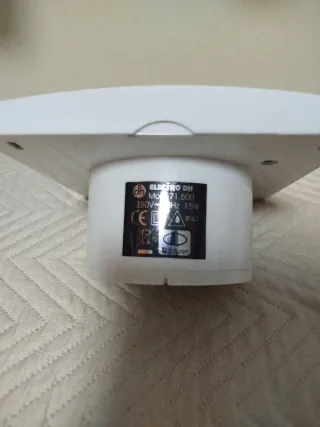 Extractor de baño blanco