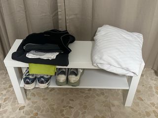 Mesa auxiliar/zapatero Ikea blanco