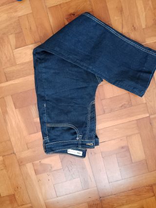 Vaqueros Zara tobilleros Sin usar