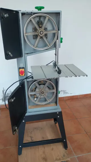 Sierra de cinta Wood 750W