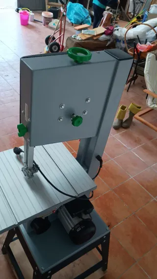 Sierra de cinta Wood 750W