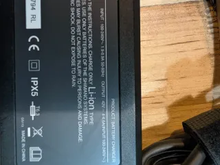 Cargador Shimano STEPS EC-E8004