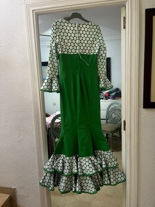 Traje de Flamenca blanco y verde