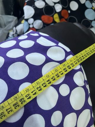 Traje de flamenca lunares blanco y morado