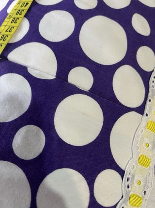 Traje de flamenca lunares blanco y morado